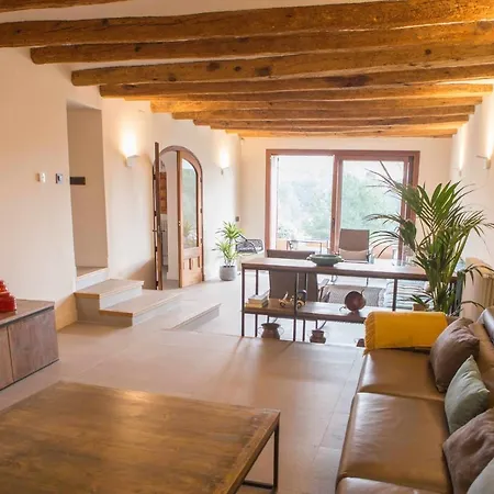 Masia Les Apieres El Pla de Manlleu