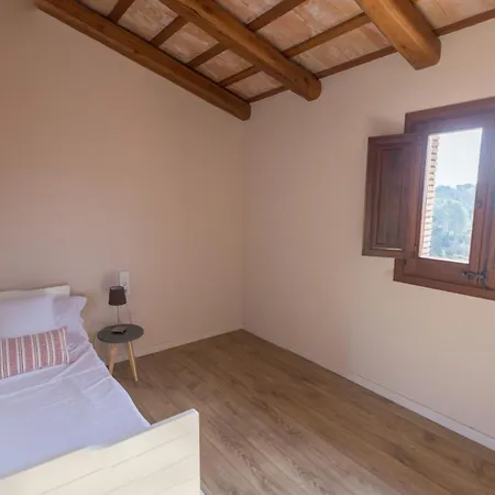 Masia Les Apieres Hétvégi ház